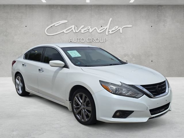 Used 2018 Nissan Altima 2.5 SR w/ SR Special Edition FWD image 2
