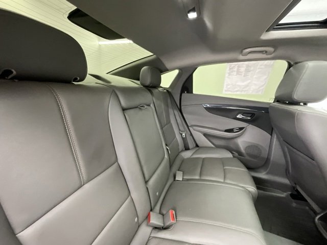 Used 2016 Chevrolet Impala LT w/ Leather Package image 11