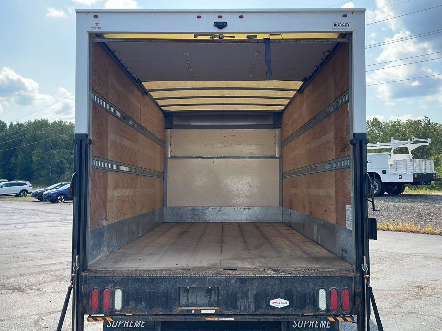 Used 2021 Chevrolet Express 4500 Extended w/ Power Convenience Package RWD image 27