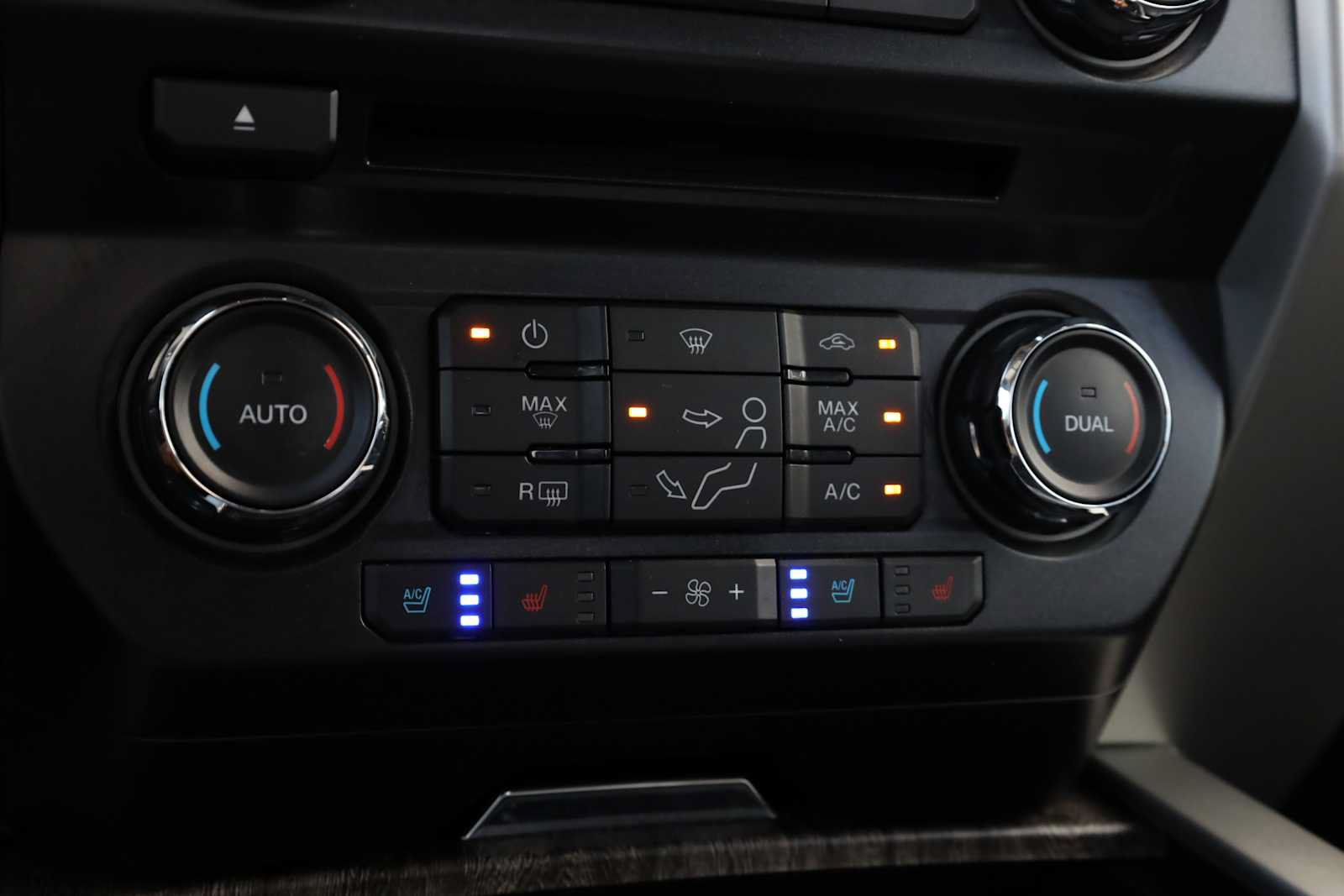 Used 2018 Ford F250 Lariat w/ Lariat Ultimate Package AWD/4WD image 23