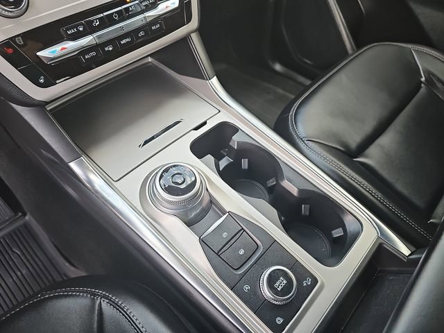 Used 2023 Ford Explorer XLT w/ Equipment Group 202A image 31