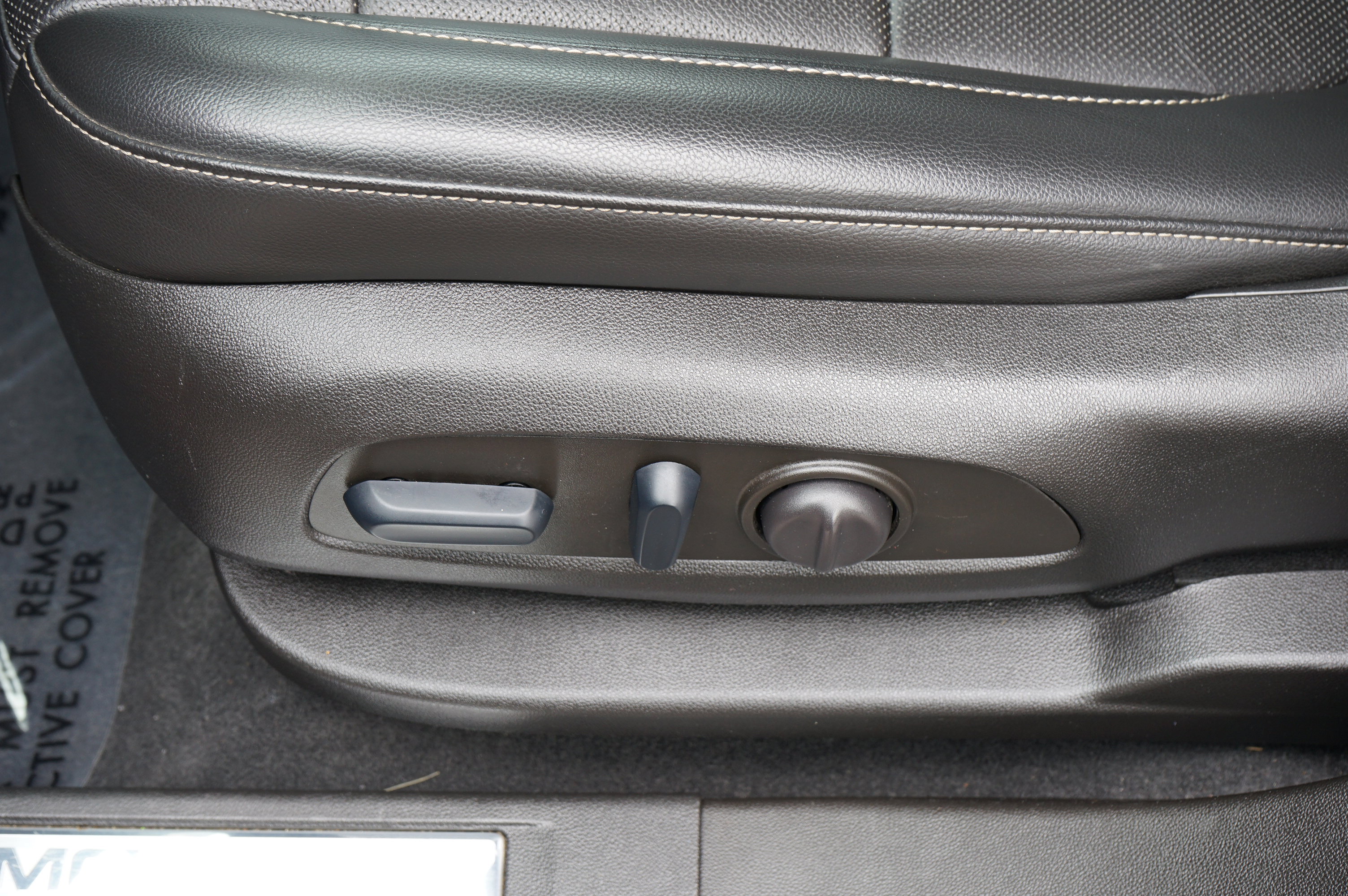 Used 2023 GMC Acadia SLT image 19