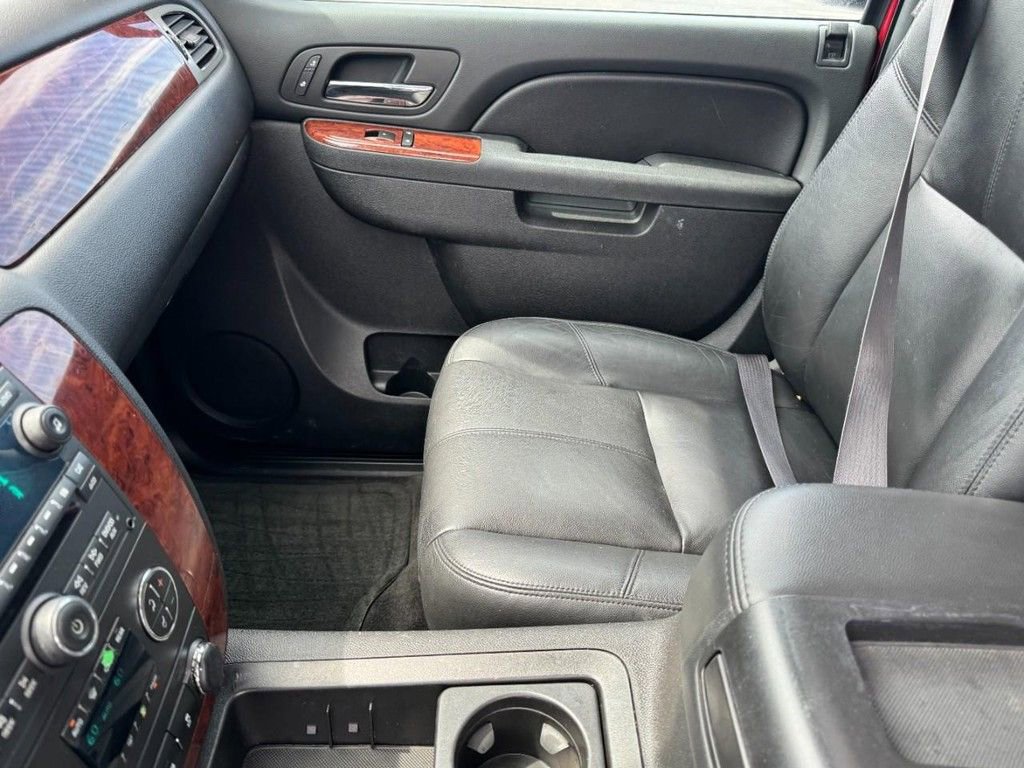 Used 2014 Chevrolet Tahoe LT w/ Luxury Package image 16