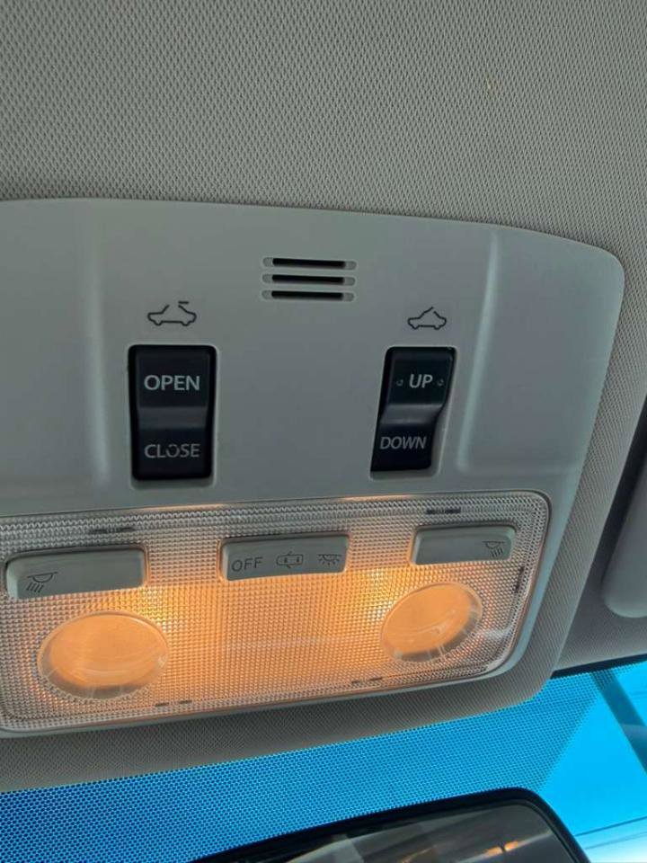 Used 2014 Toyota Corolla LE Premium w/ Driver Convenience Package FWD image 28