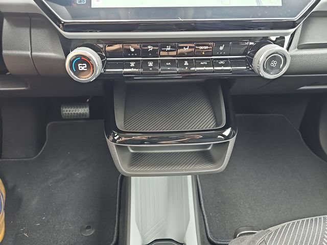 New 2027 Chevrolet Bolt LT w/ Comfort Package FWD image 17