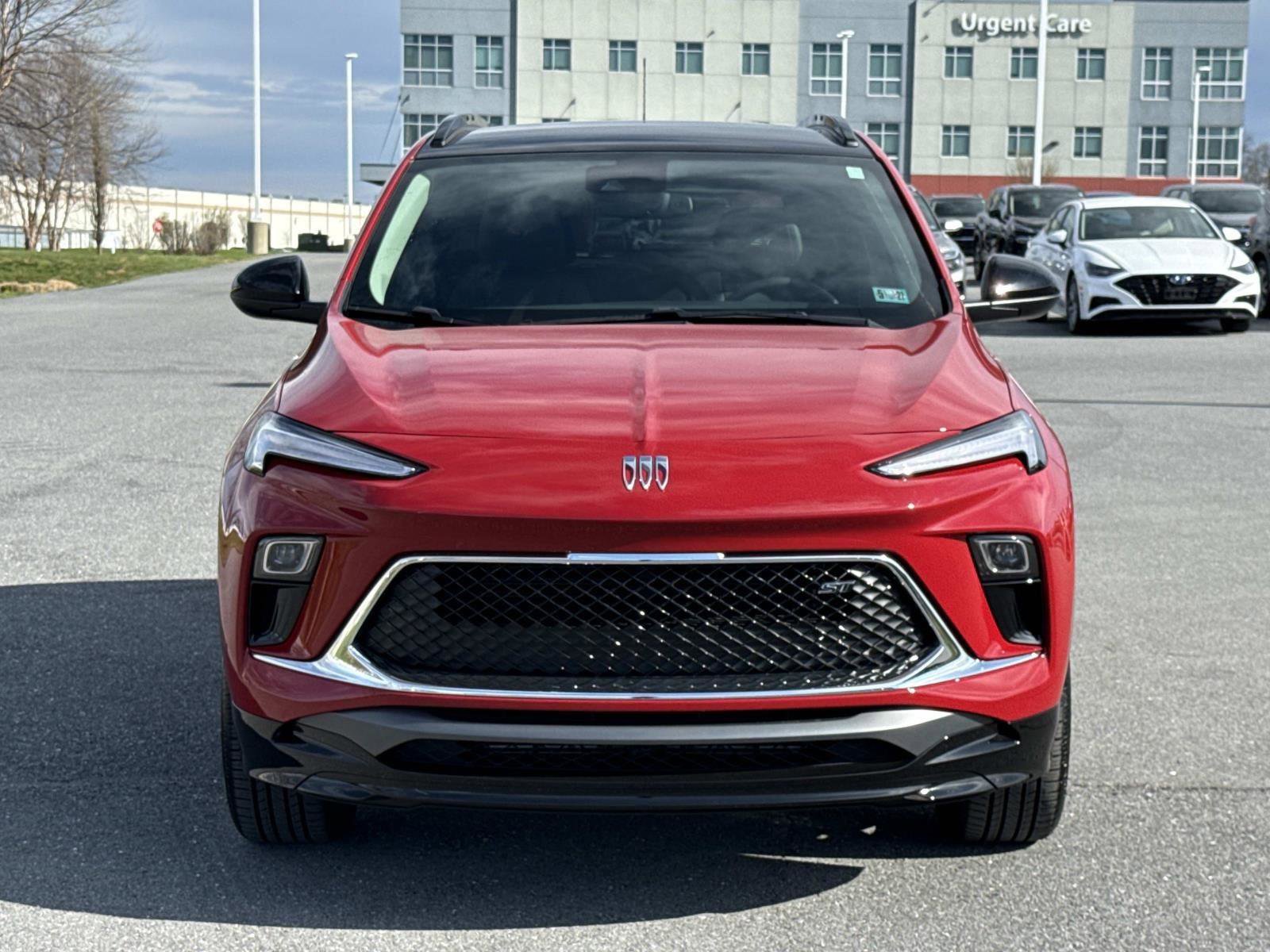 Used 2026 Buick Encore GX Sport Touring w/ Black Roof Package image 28