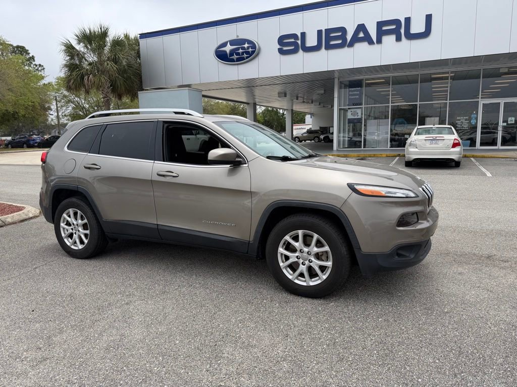 Used 2017 Jeep Cherokee Latitude w/ Trailer Tow Group image 1