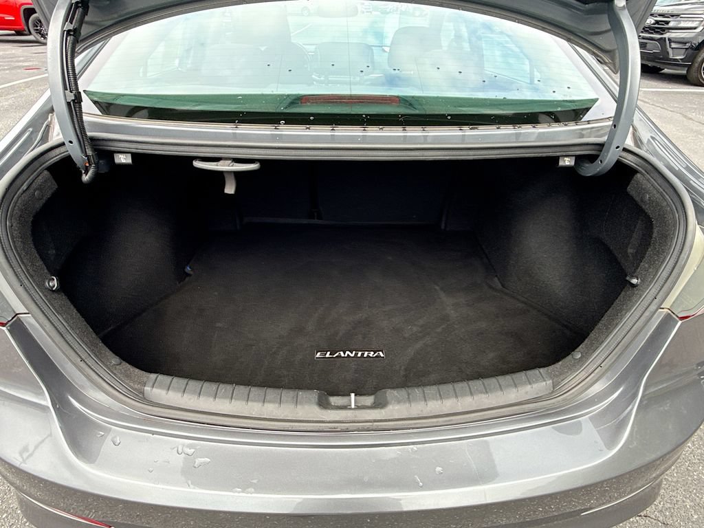 Used 2017 Hyundai Elantra Value Edition w/ Cargo Package FWD image 27