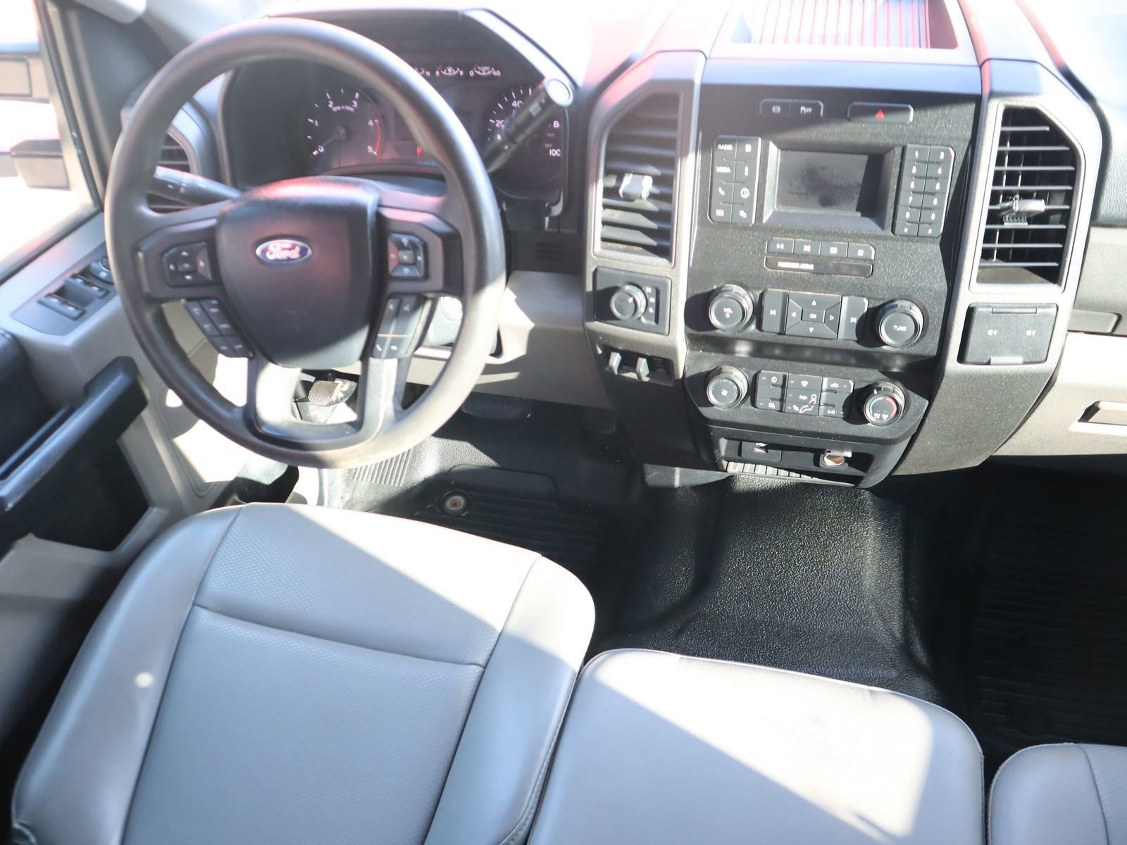 Used 2020 Ford F350 XL w/ Power Equipment Group image 33