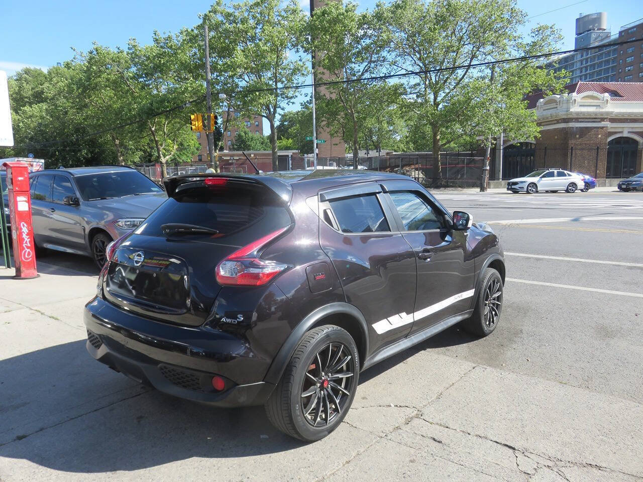 Used 2016 Nissan Juke S AWD/4WD image 4