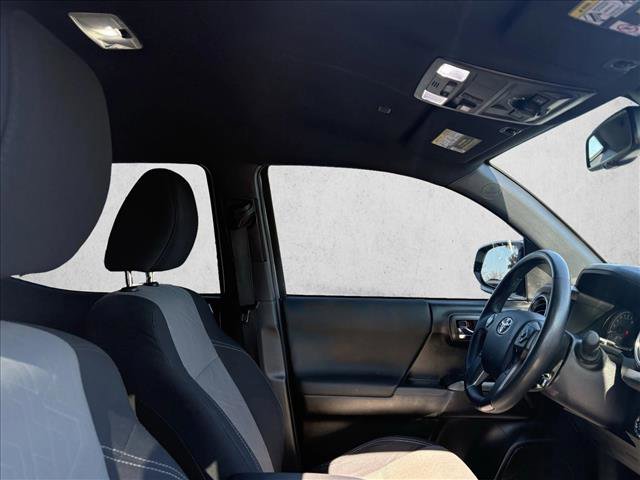 Used 2021 Toyota Tacoma TRD Off-Road image 23