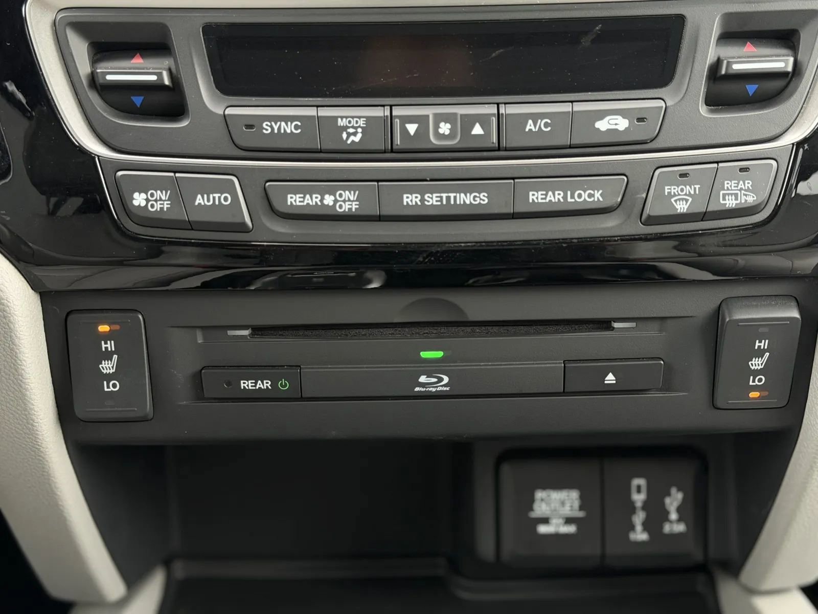 Used 2018 Honda Pilot Touring image 39