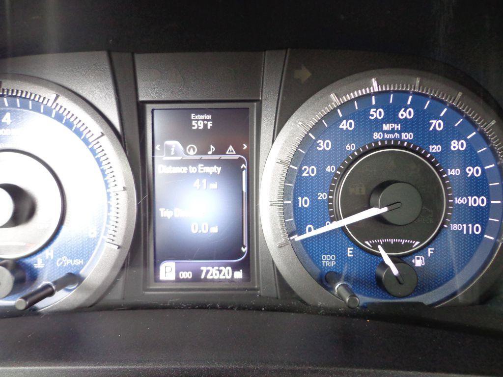 Used 2015 Toyota Sienna XLE w/ XLE Navigation Package FWD image 28