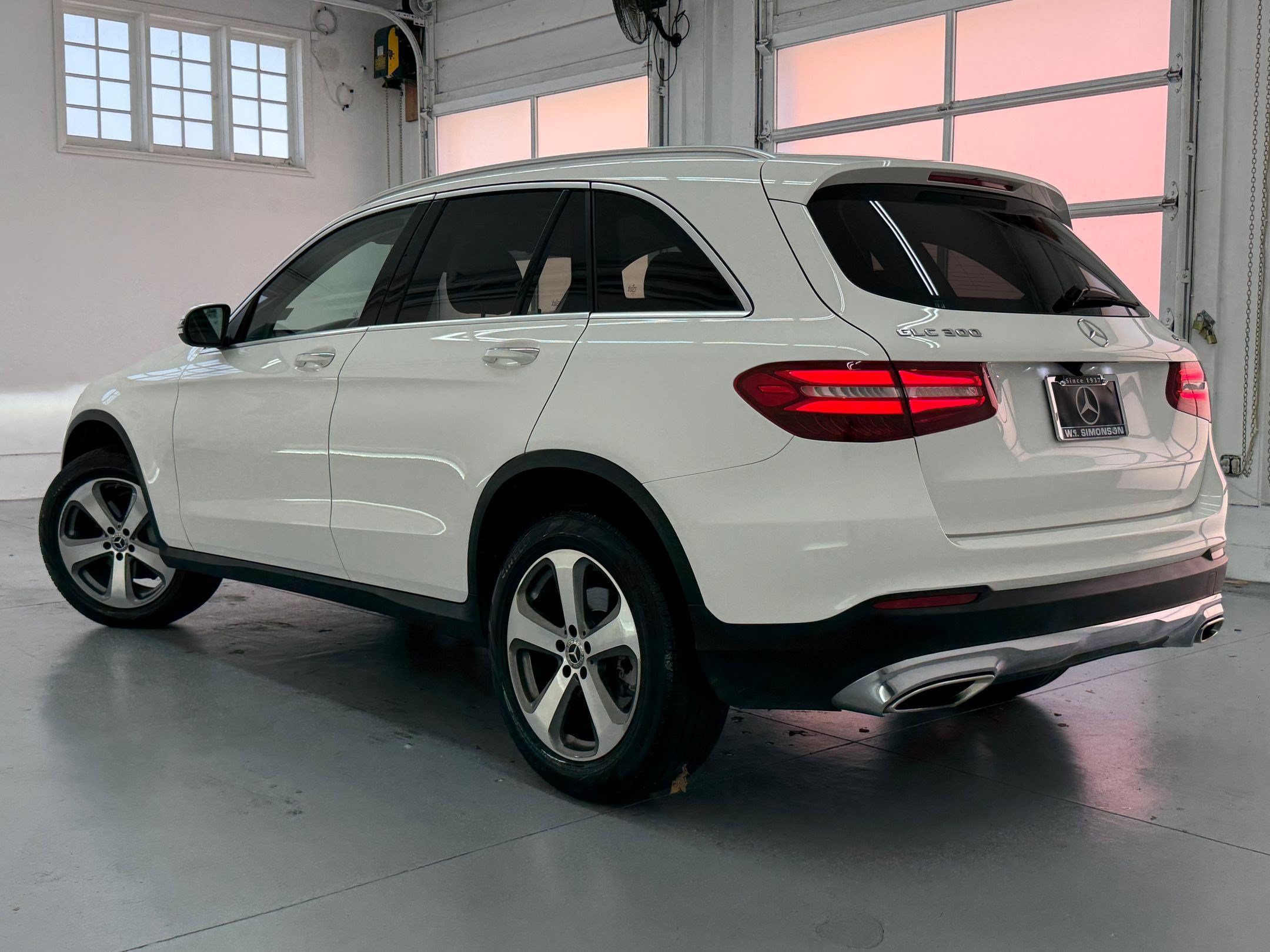 Used 2019 Mercedes-Benz GLC 300 4MATIC image 3