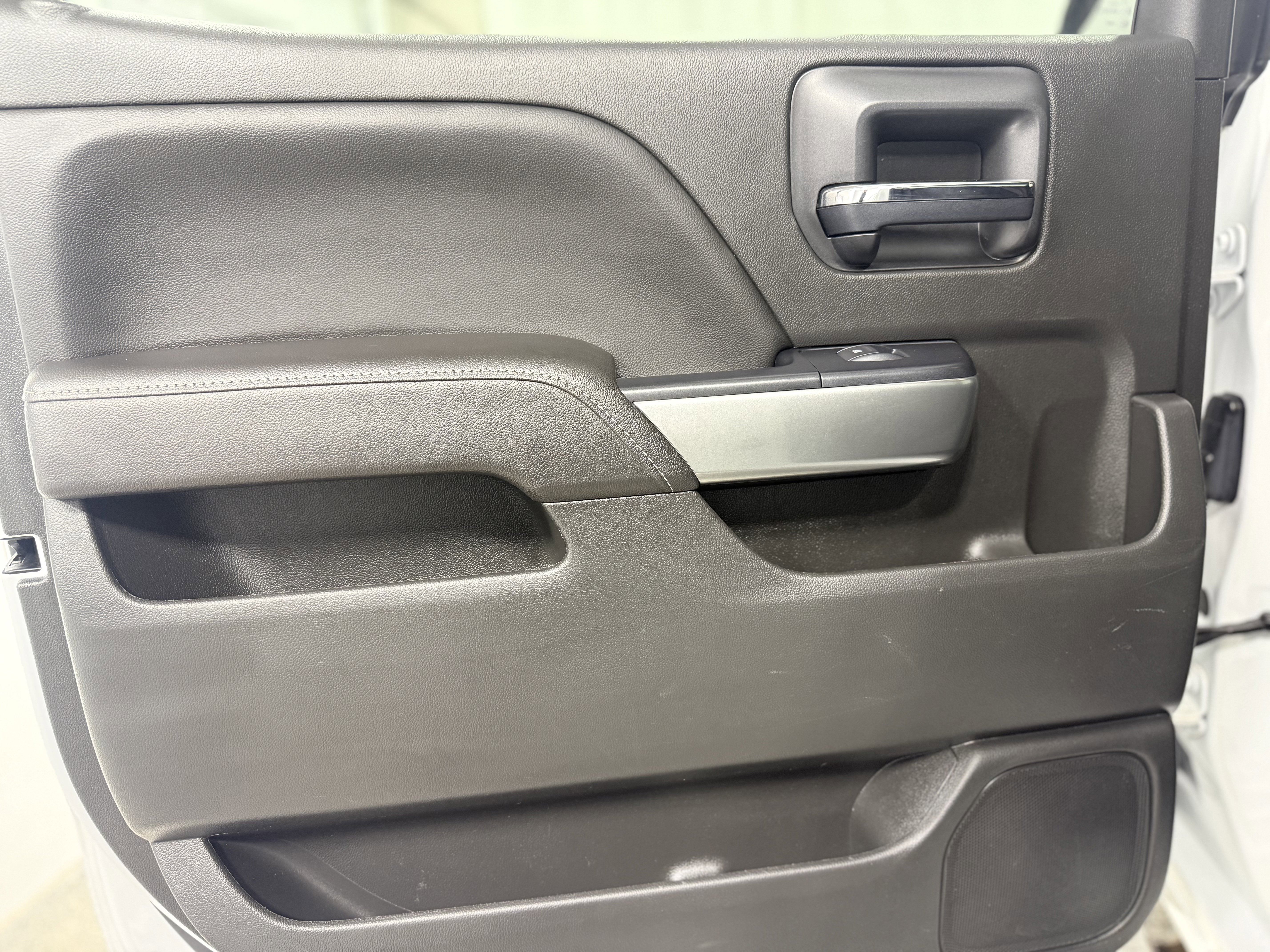 Used 2017 Chevrolet Silverado 1500 LT w/ LT Eassist Package image 23