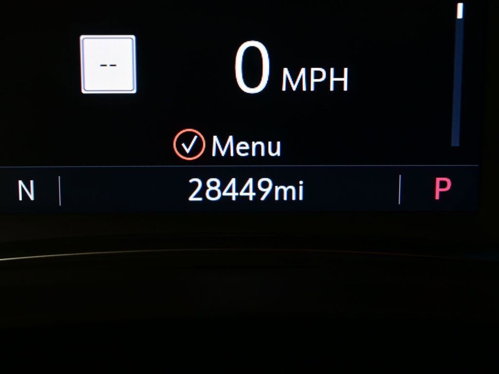 Used 2023 Chevrolet Traverse RS image 21