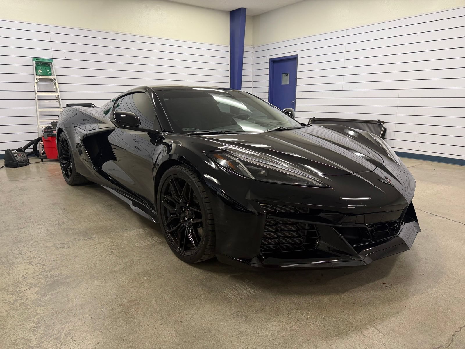 Used 2024 Chevrolet Corvette Z06 RWD image 7