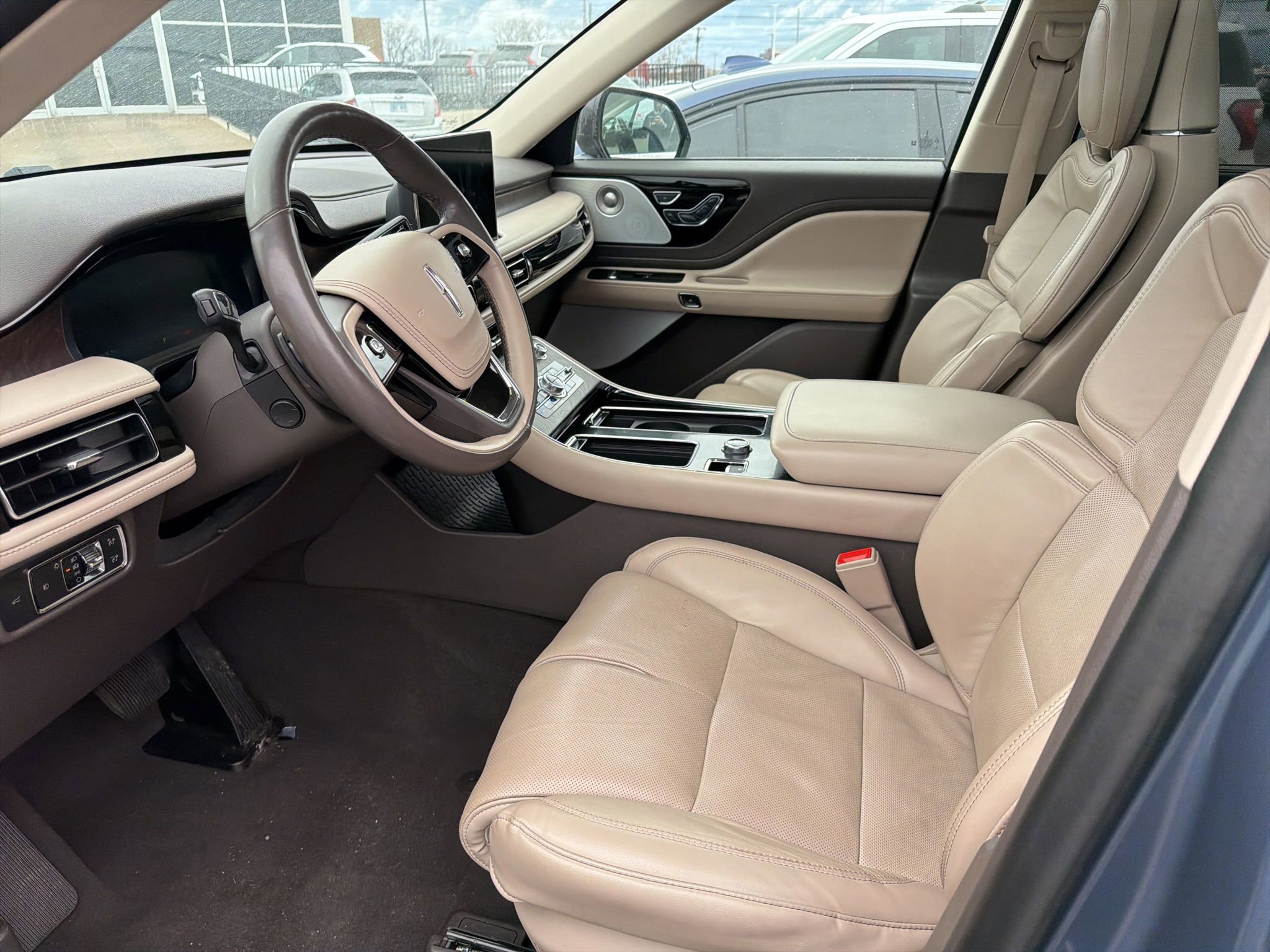 Used 2021 Lincoln Aviator Reserve w/ Equipment Group 202A image 12