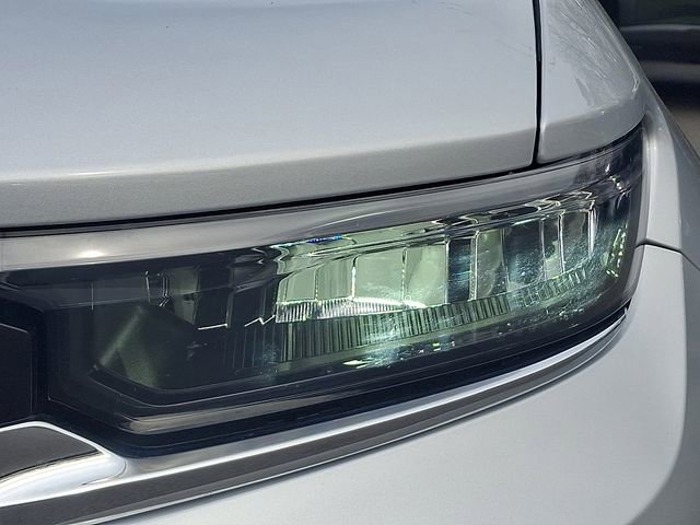 Used 2025 Jeep Grand Cherokee Limited image 9