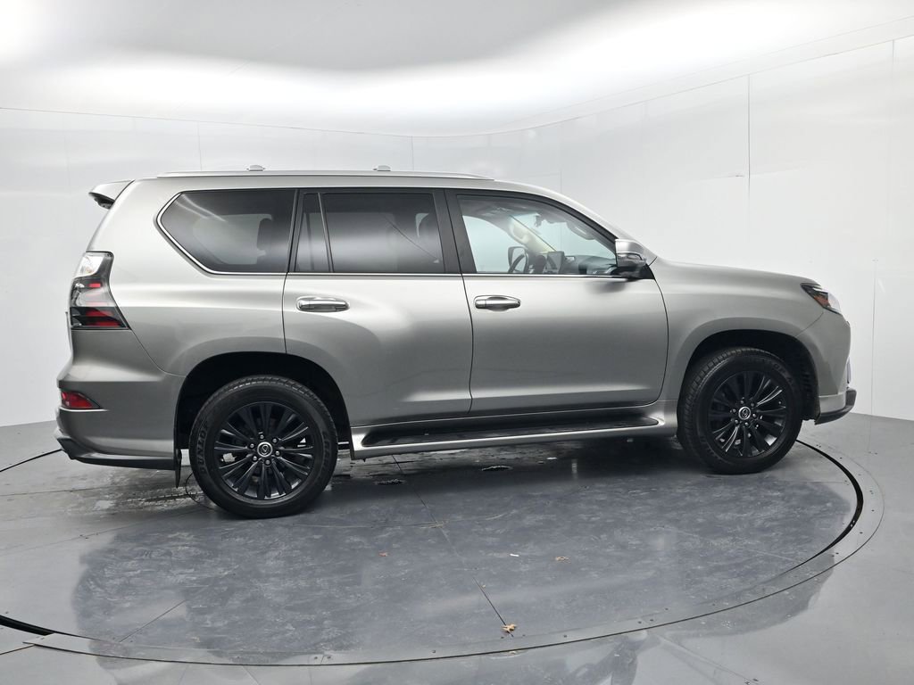 Used 2023 Lexus GX 460 Luxury w/ Sport Design Package image 8