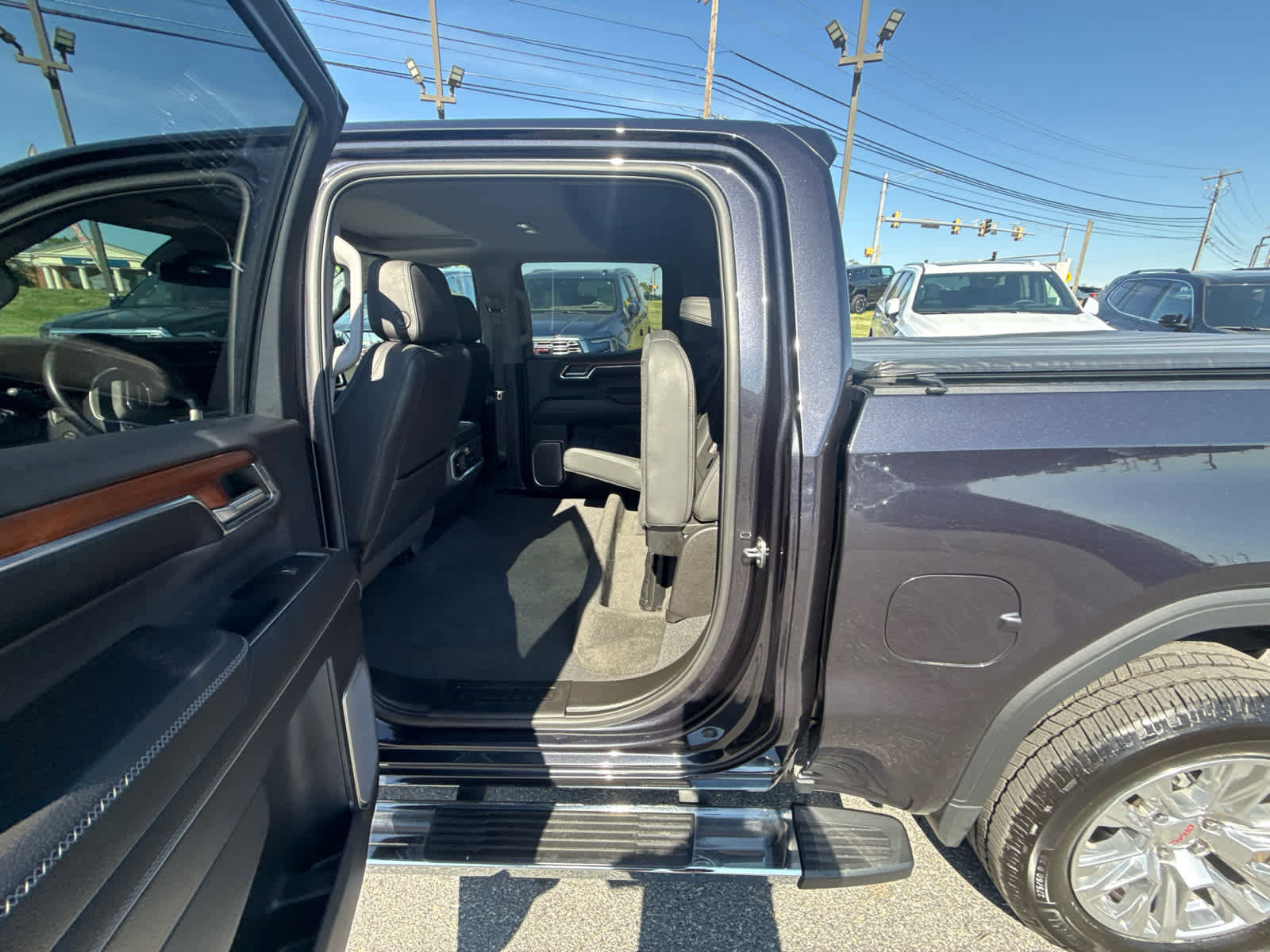 Used 2022 GMC Sierra 1500 Denali AWD/4WD image 16