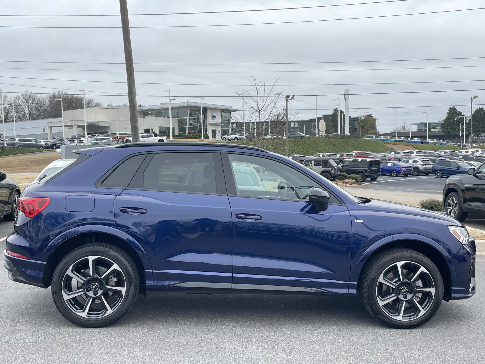 Used 2025 Audi Q3 2.0T Premium Plus w/ Premium Plus Package image 8