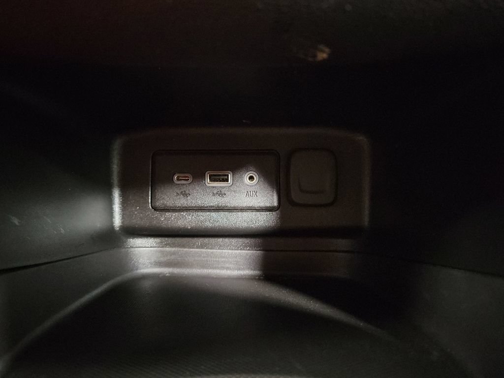 Used 2022 Chevrolet Equinox LT FWD image 18