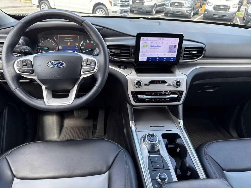 Used 2024 Ford Explorer XLT w/ Equipment Group 202A AWD/4WD image 23