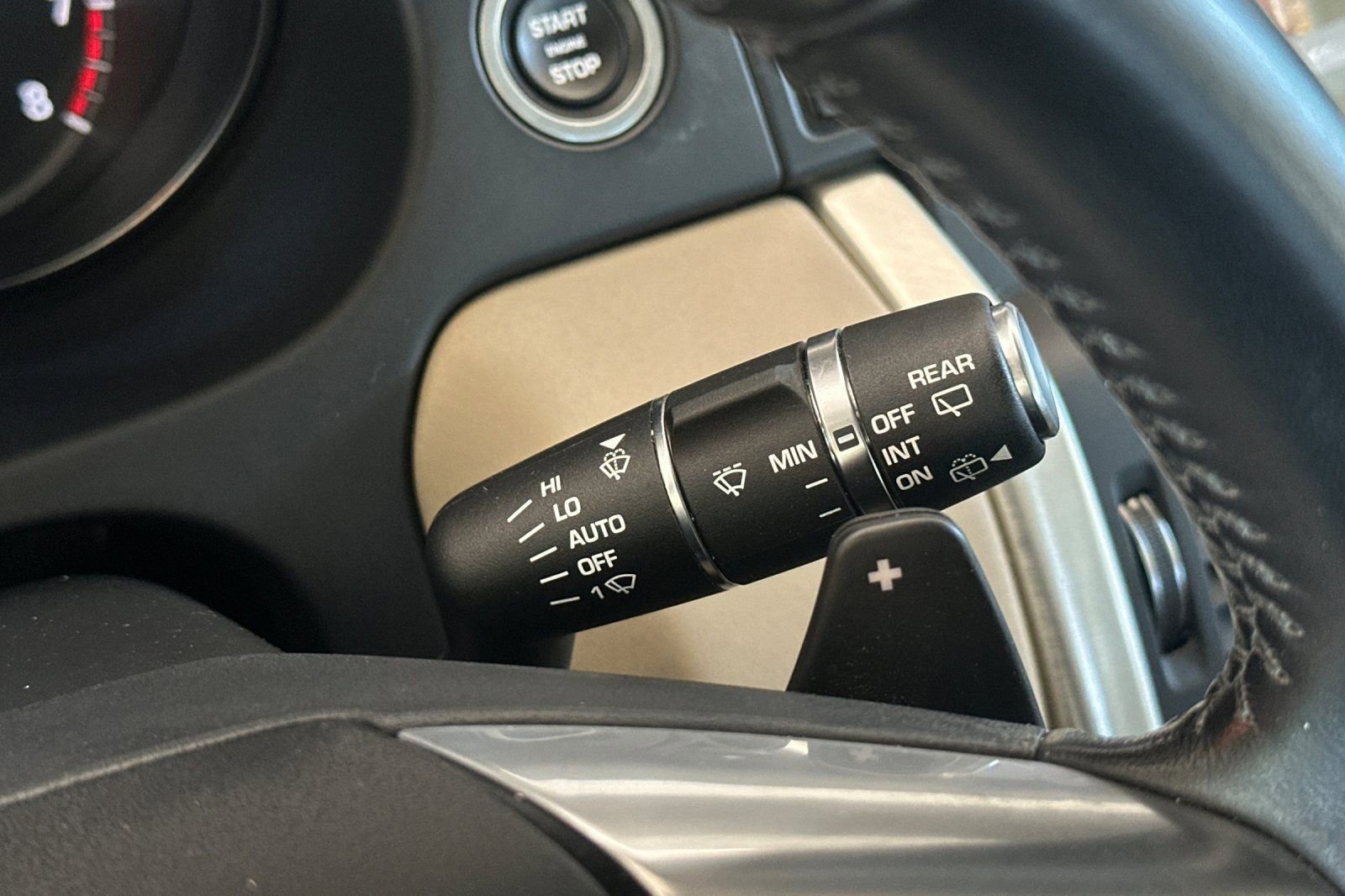 Used 2019 Land Rover Discovery Sport HSE image 31