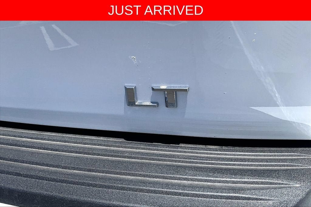 New 2026 Chevrolet Suburban LT w/ Comfort Package AWD/4WD image 11