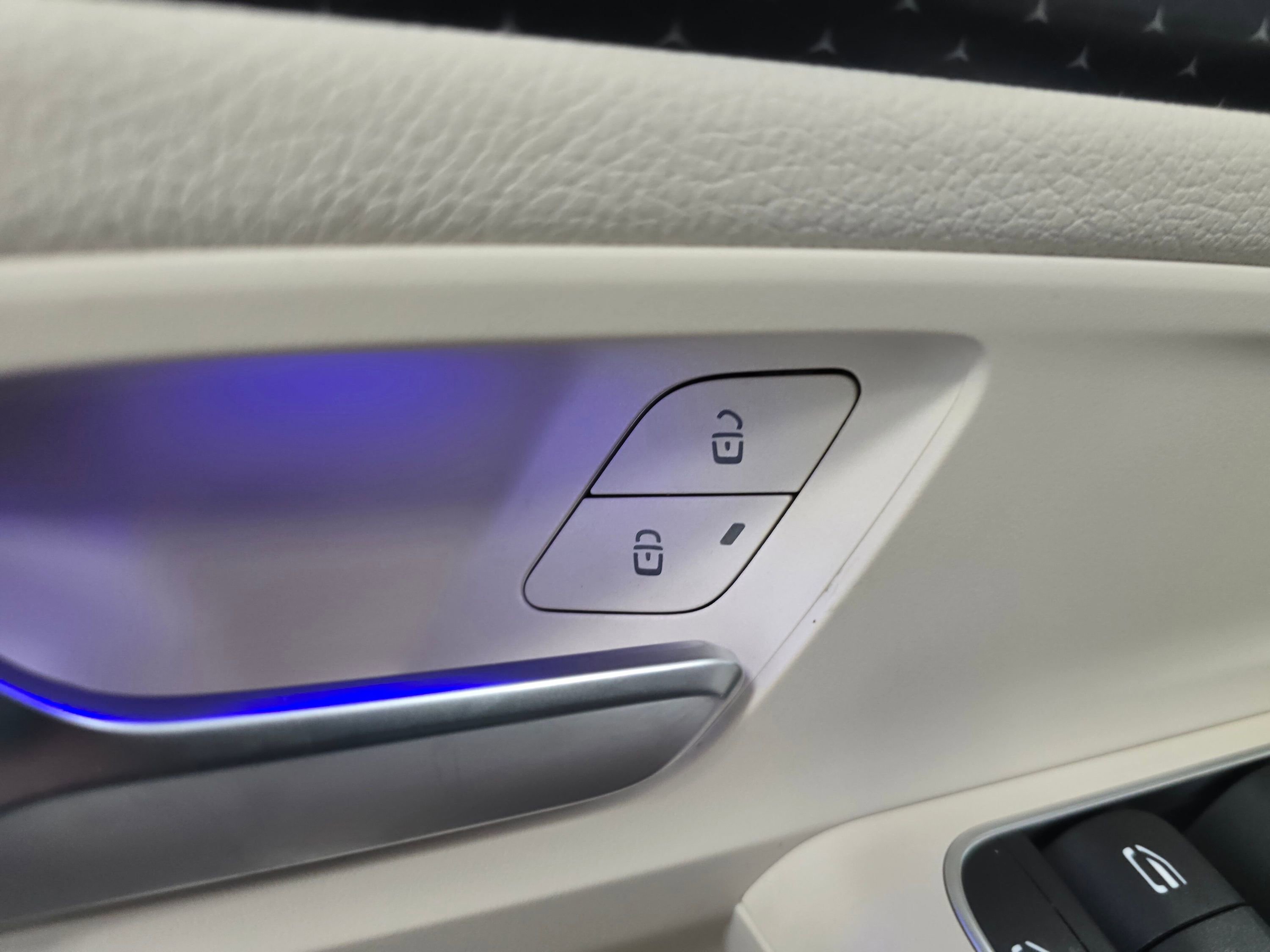 Used 2025 Mercedes-Benz GLA 250 4MATIC image 30