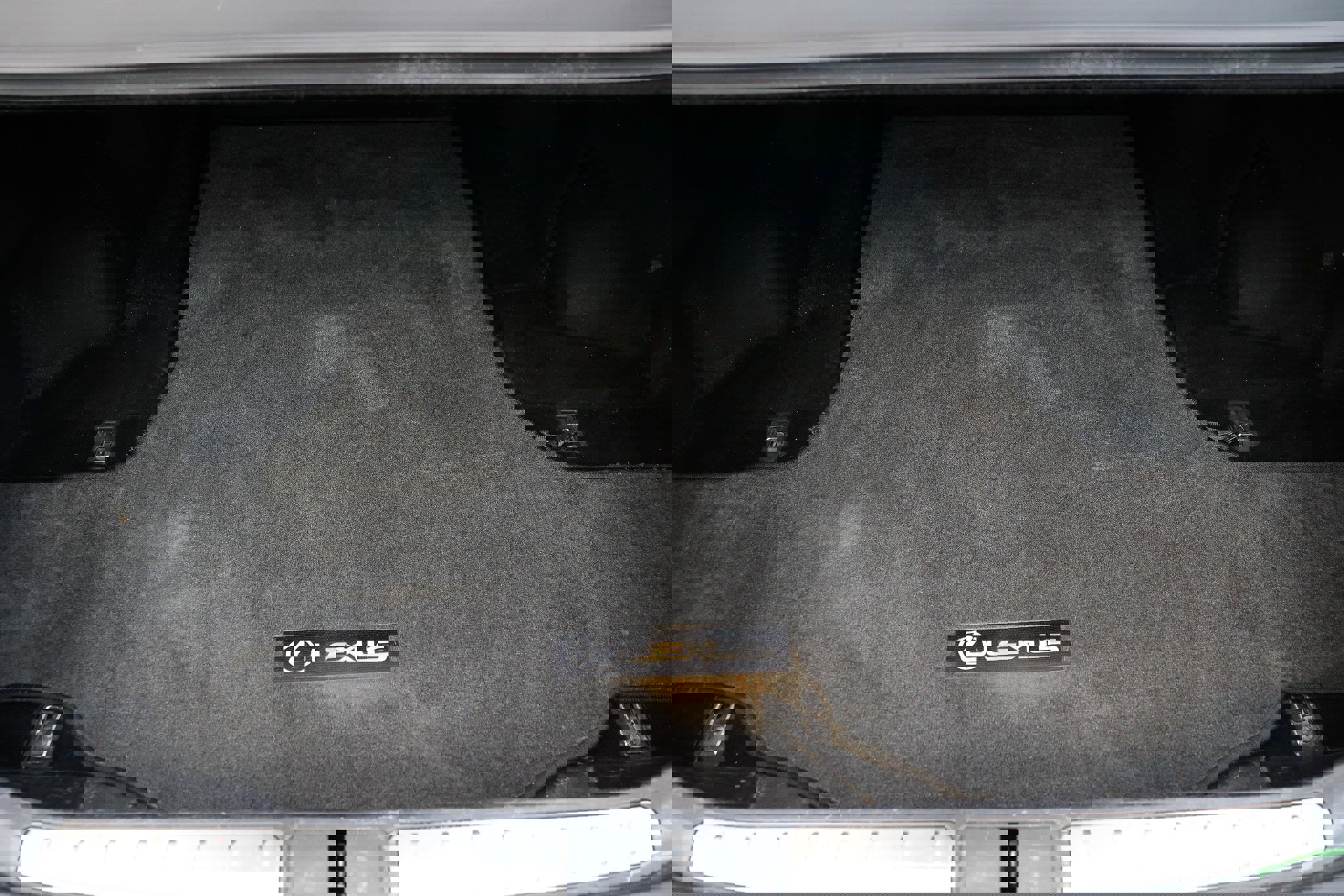 Used 2018 Lexus LS 500 F Sport w/ Accessory Package (Z2) image 32