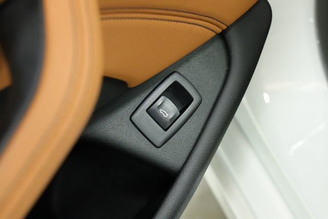 Used 2023 BMW 540i w/ Convenience Package image 36