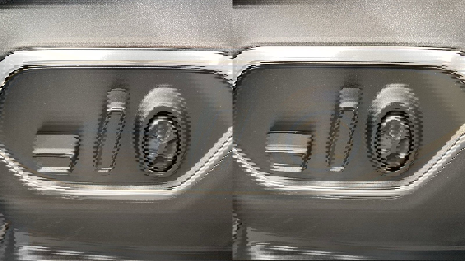 Used 2025 Jeep Wagoneer 4WD w/ Premium Group I image 18