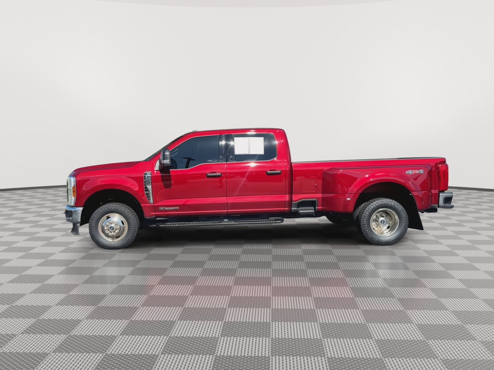 Used 2025 Ford F350 XLT AWD/4WD image 5