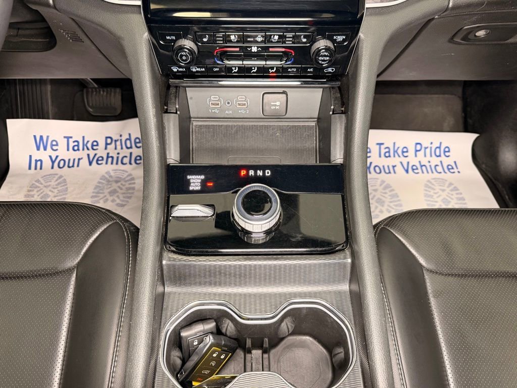 Used 2024 Jeep Grand Cherokee Limited w/ Luxury Tech Group II AWD/4WD image 15