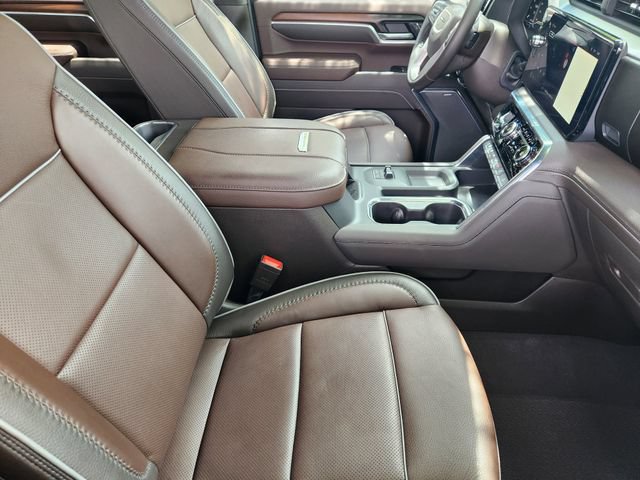 Used 2025 GMC Sierra 2500 Denali w/ Denali Reserve Package AWD/4WD image 14