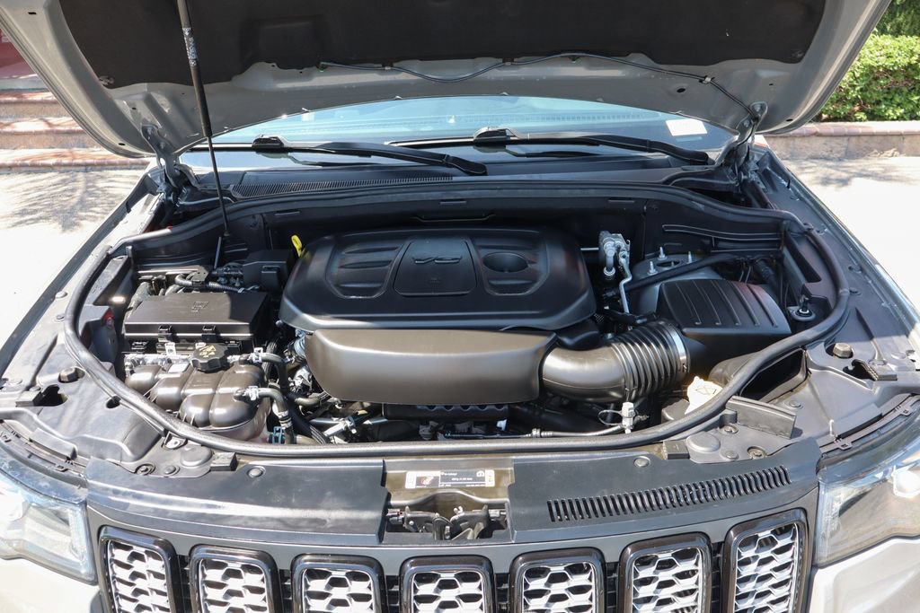Used 2021 Jeep Grand Cherokee Laredo X RWD image 11