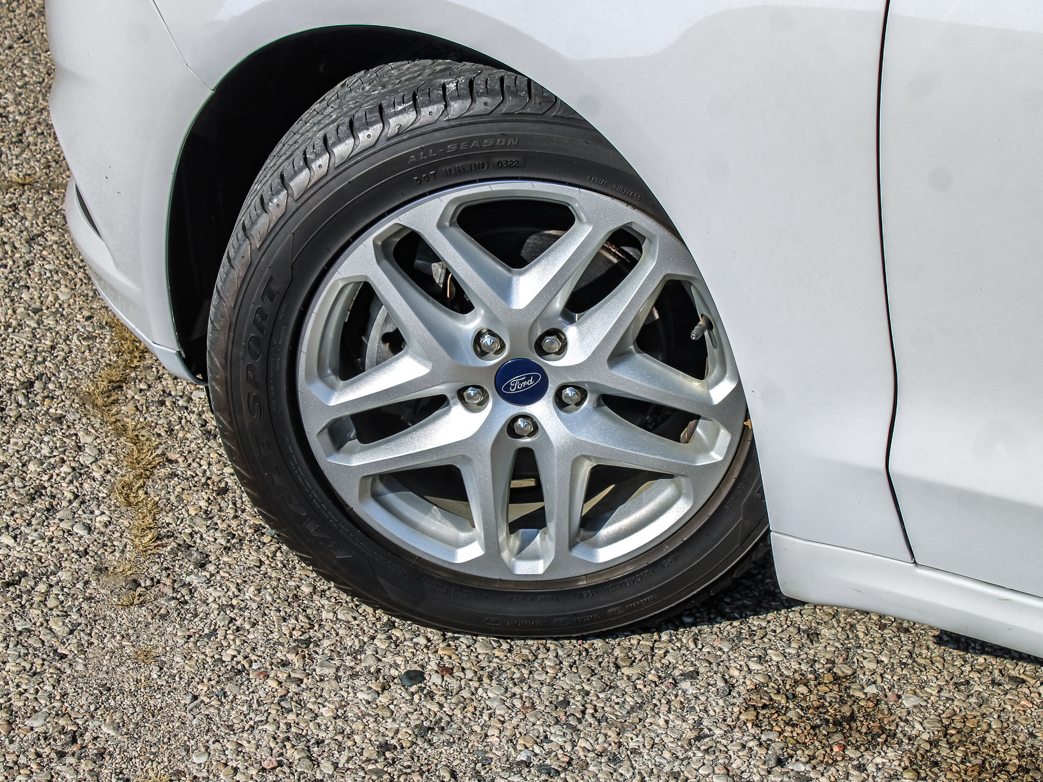 Used 2016 Ford Fusion SE FWD image 14