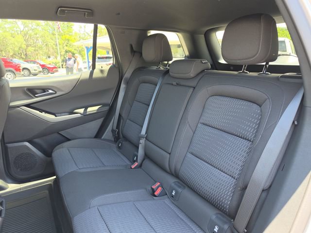 New 2026 Chevrolet Equinox LT w/ Safety and Technology Package FWD image 17