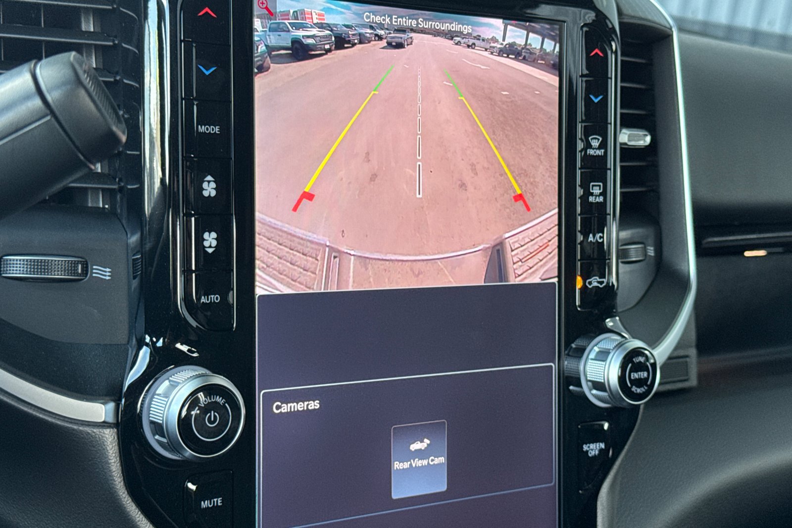 New 2026 RAM 2500 Big Horn AWD/4WD image 18