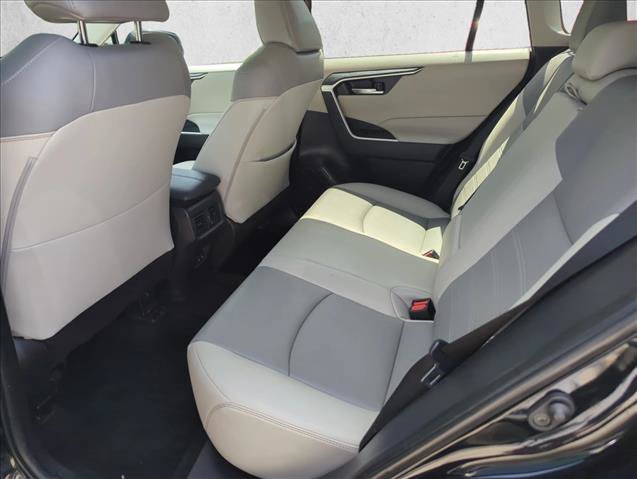 Certified 2020 Toyota RAV4 XLE Premium AWD/4WD image 11