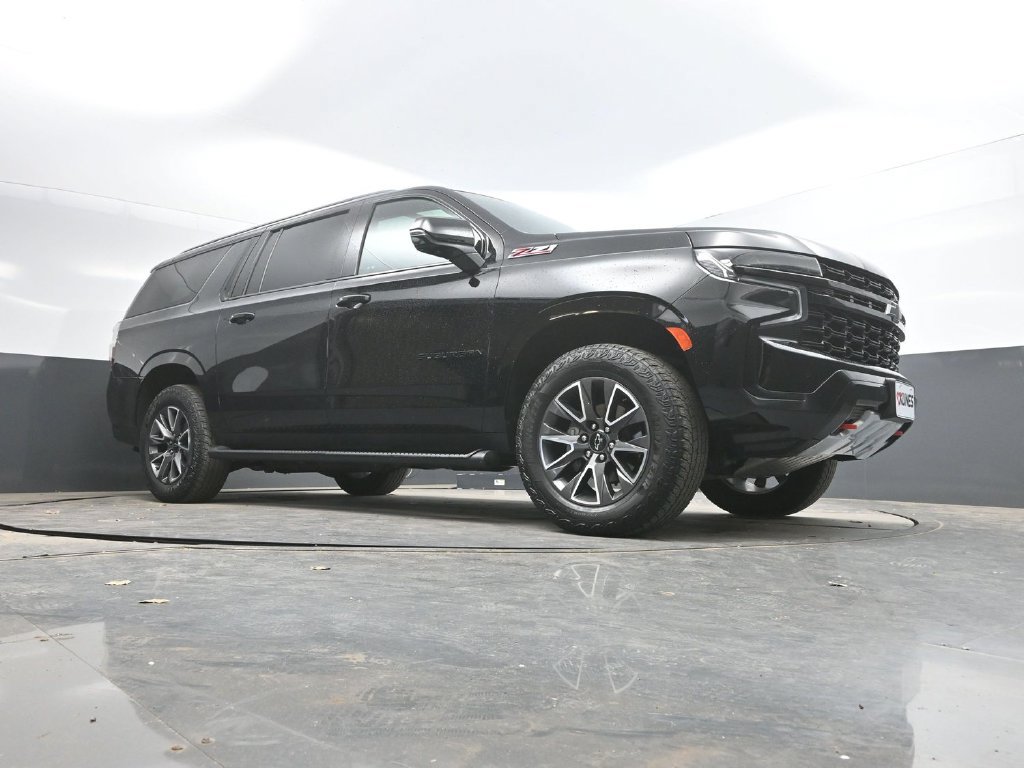 Used 2024 Chevrolet Suburban Z71 w/ Luxury Package AWD/4WD image 36
