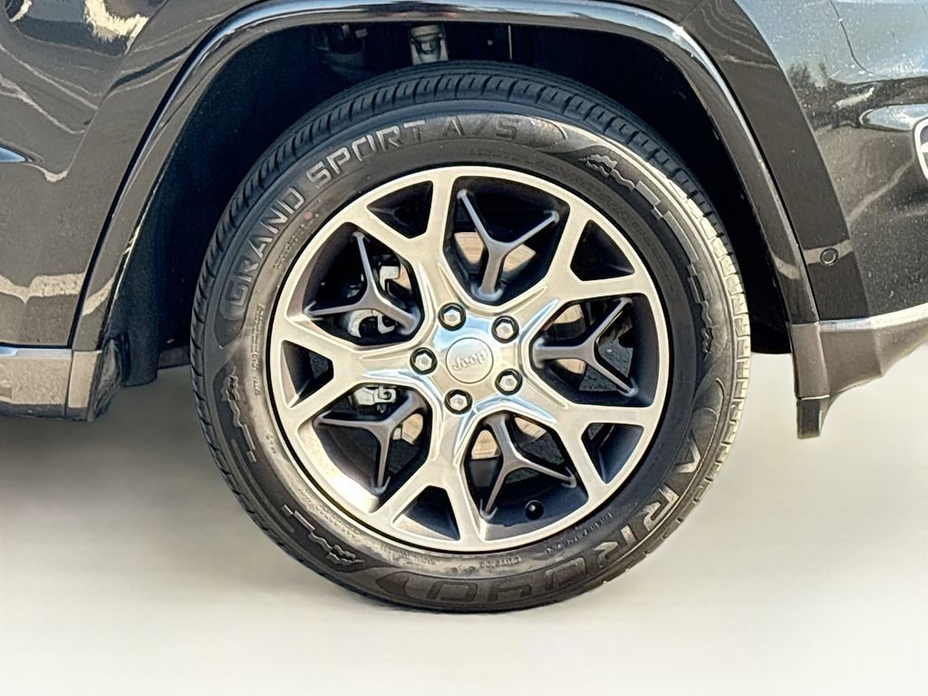 Used 2018 Jeep Grand Cherokee Limited RWD image 32