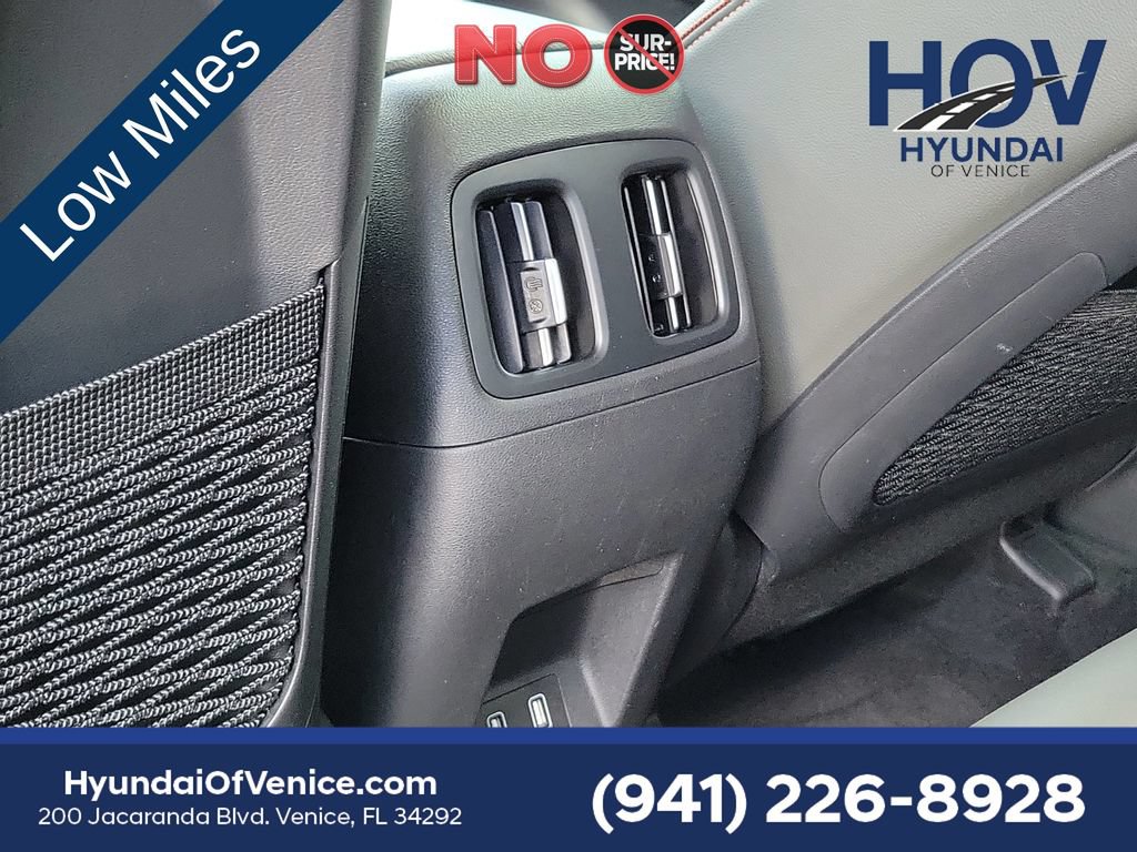 Certified 2024 Hyundai Santa Cruz Limited AWD/4WD image 16