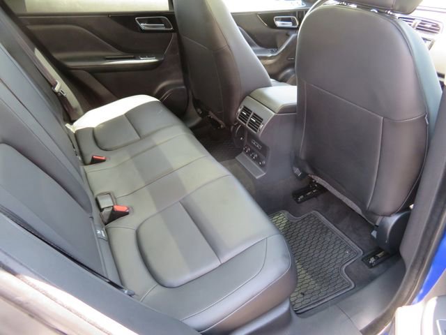 Used 2018 Jaguar F-PACE Premium AWD/4WD image 18
