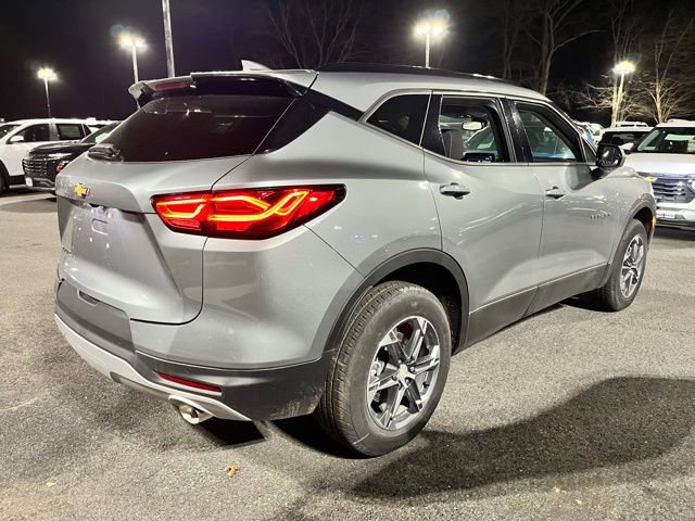 Used 2024 Chevrolet Blazer LT w/ Convenience Package FWD image 6