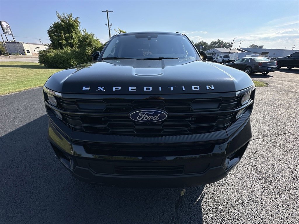 New 2025 Ford Expedition Active image 28