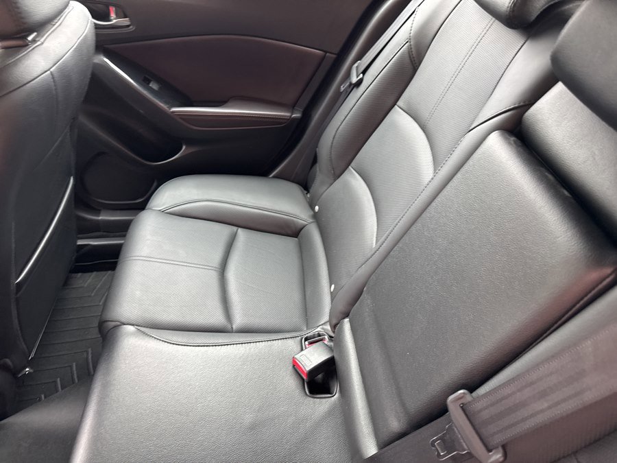 Used 2017 MAZDA MAZDA3 Grand Touring image 19