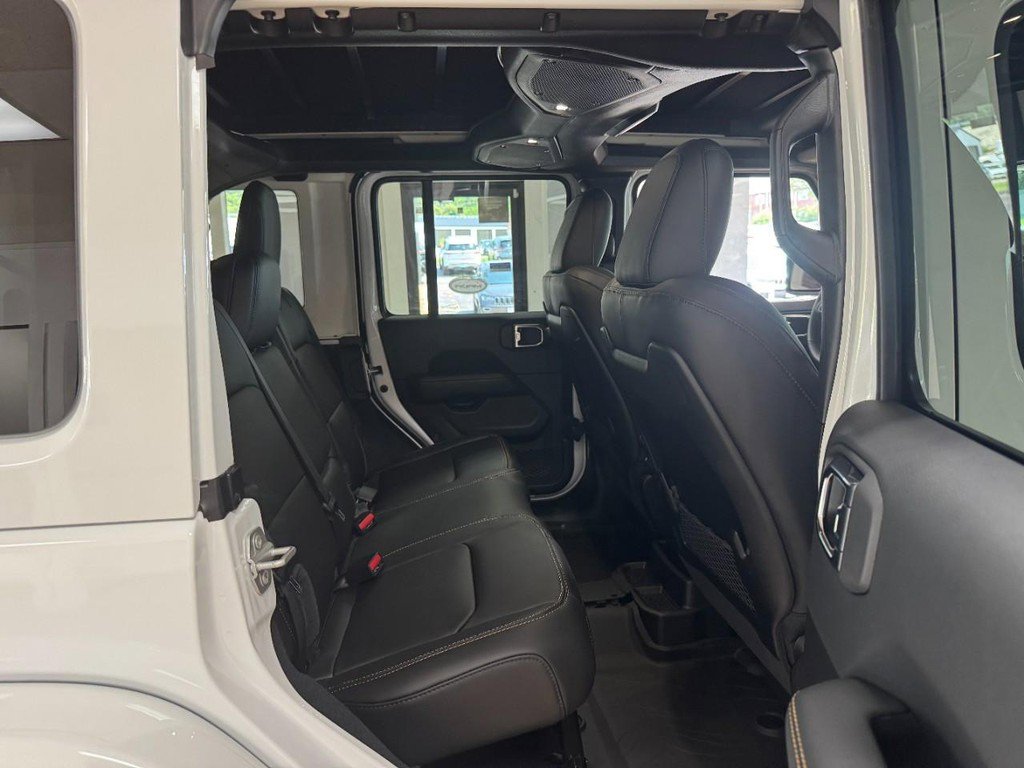 New 2025 Jeep Wrangler Unlimited Rubicon 392 image 5
